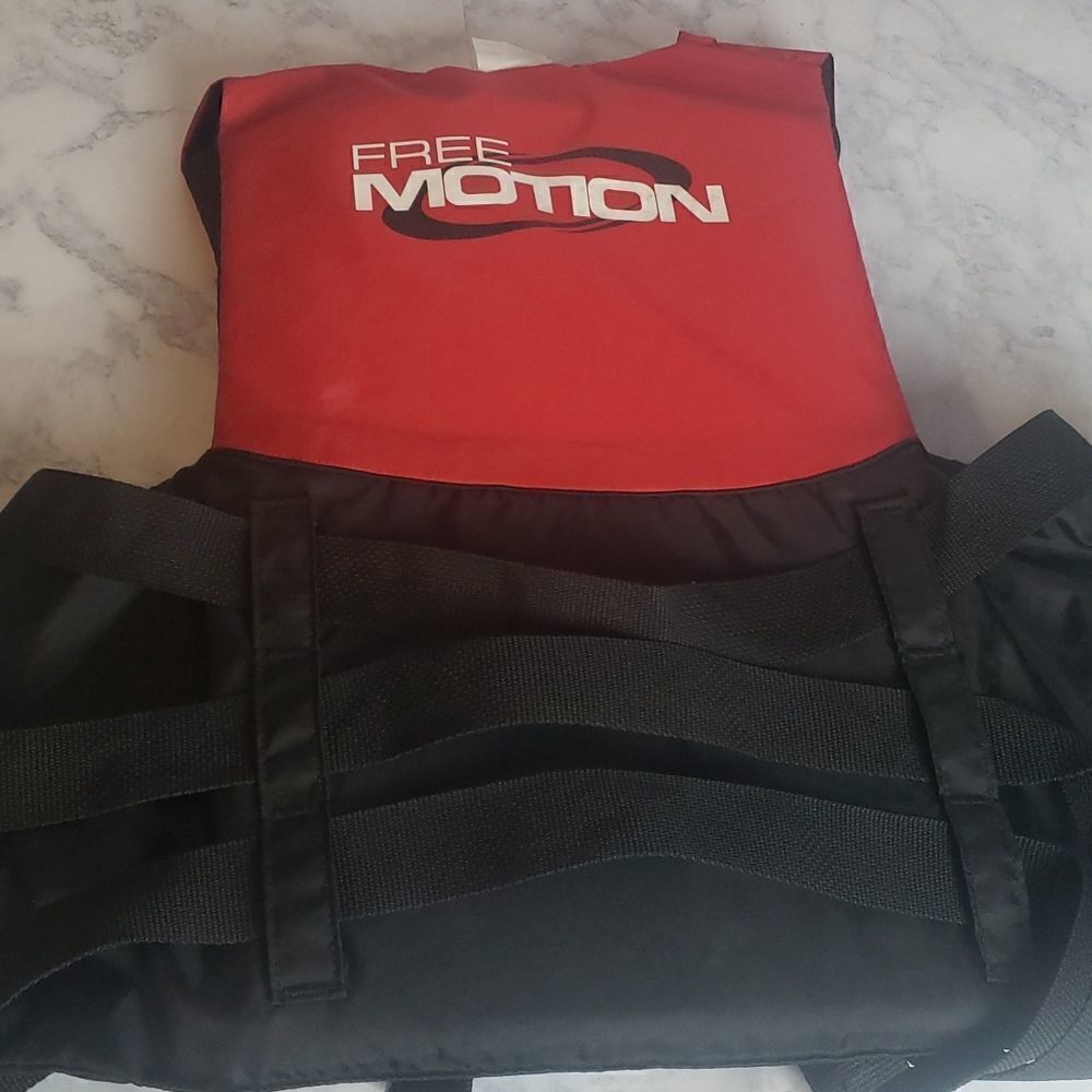 Free Motion Life Jacket - Picture 2 of 8